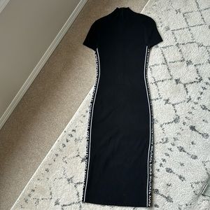 MICHAEL KORS black and white size small knitted mid-calf, short sleeve dress.